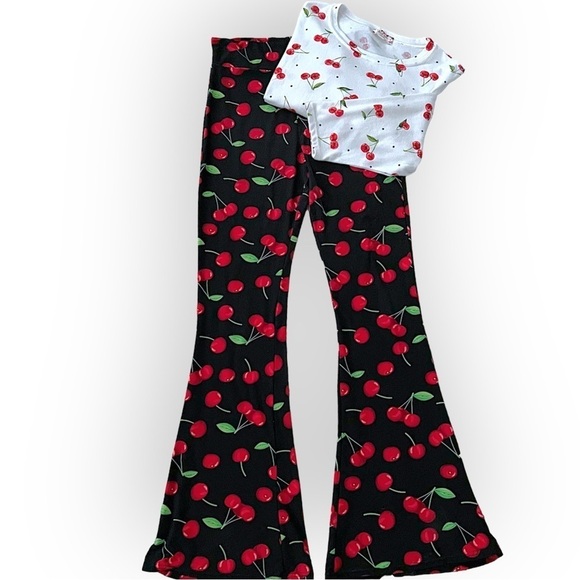 Altar'd State Other - Altar d’State lounging Set, cherry print, soft and stretchy, size M